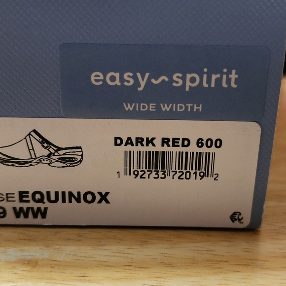 Easy Spirit Clogs - Picture 6 of 6